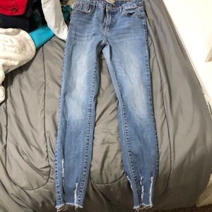 skinny jeans with no rips